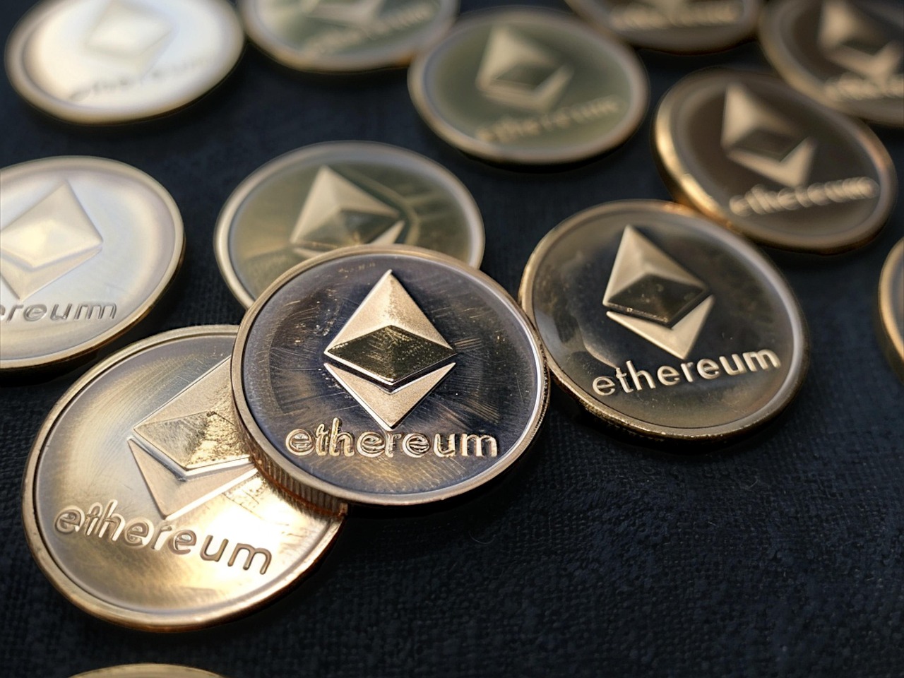 公链Solayer推出USDC结算的金融卡！刷卡有机会获得代币Layer